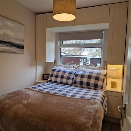 28 Broadside Holiday Chalet Near Broads & Beaches Stalham Exterior photo